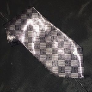 Gianni Versace 100%Silk cravat. New  No Tag.